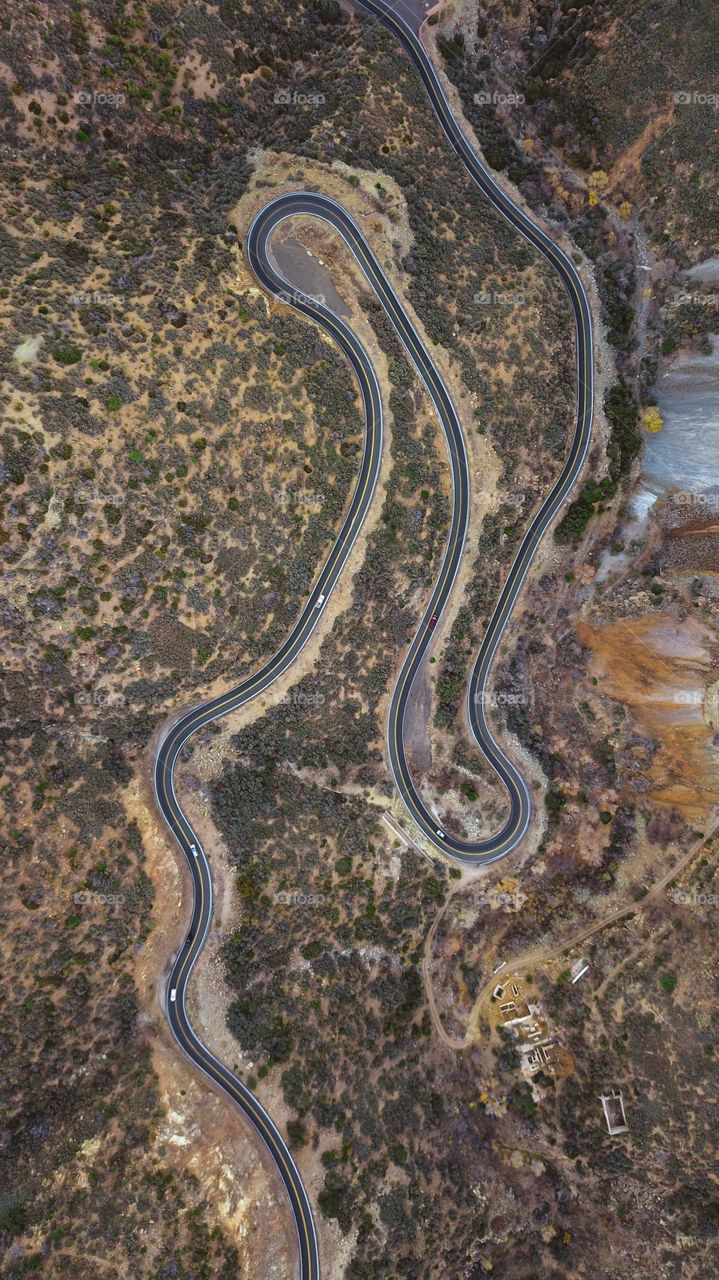 The day before this somehow my girl and I ended up with a 200 pound baby Anaconda wrapped around us in front of 300 people... the day after found this snake with the Mavic...
.
.
.
.

