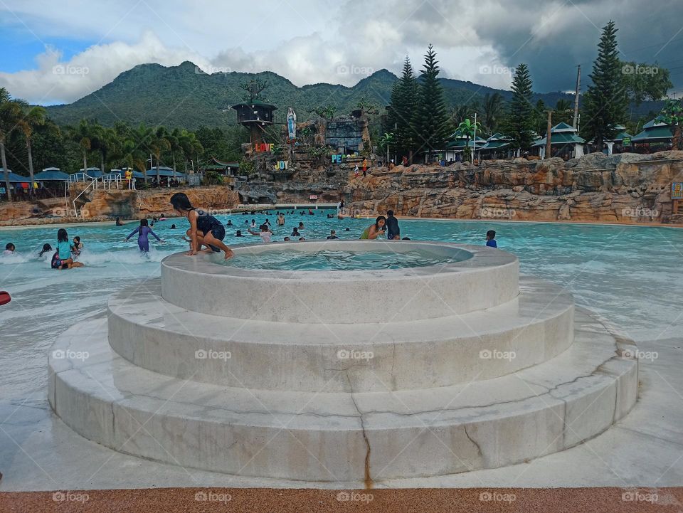 WAVE POOL