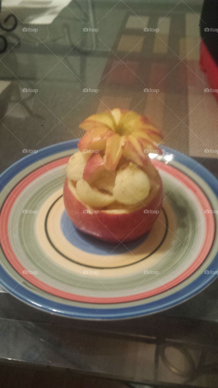 creative eating. eating apples made fun!