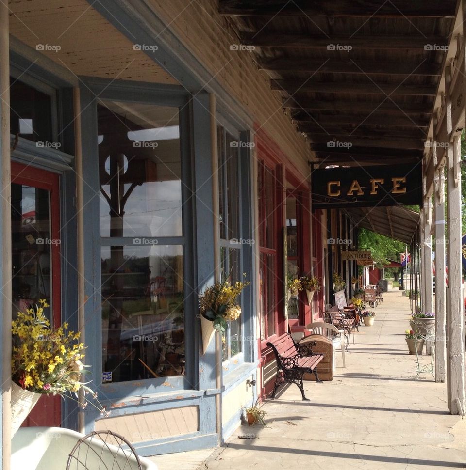 Quiet day on Main Street