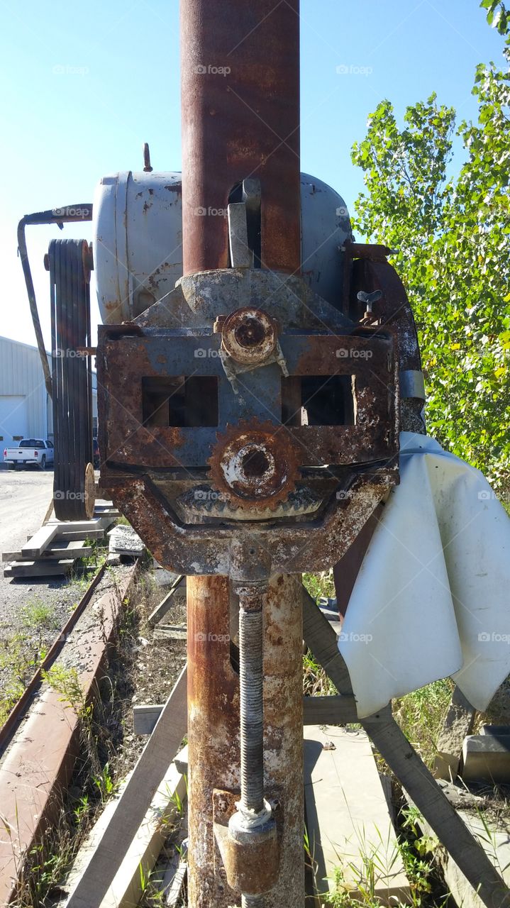 steel face. a saw machine at a stone cutting place