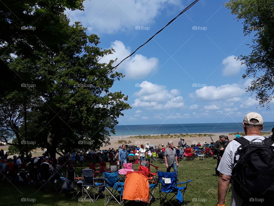 d-day reenactment crowd2