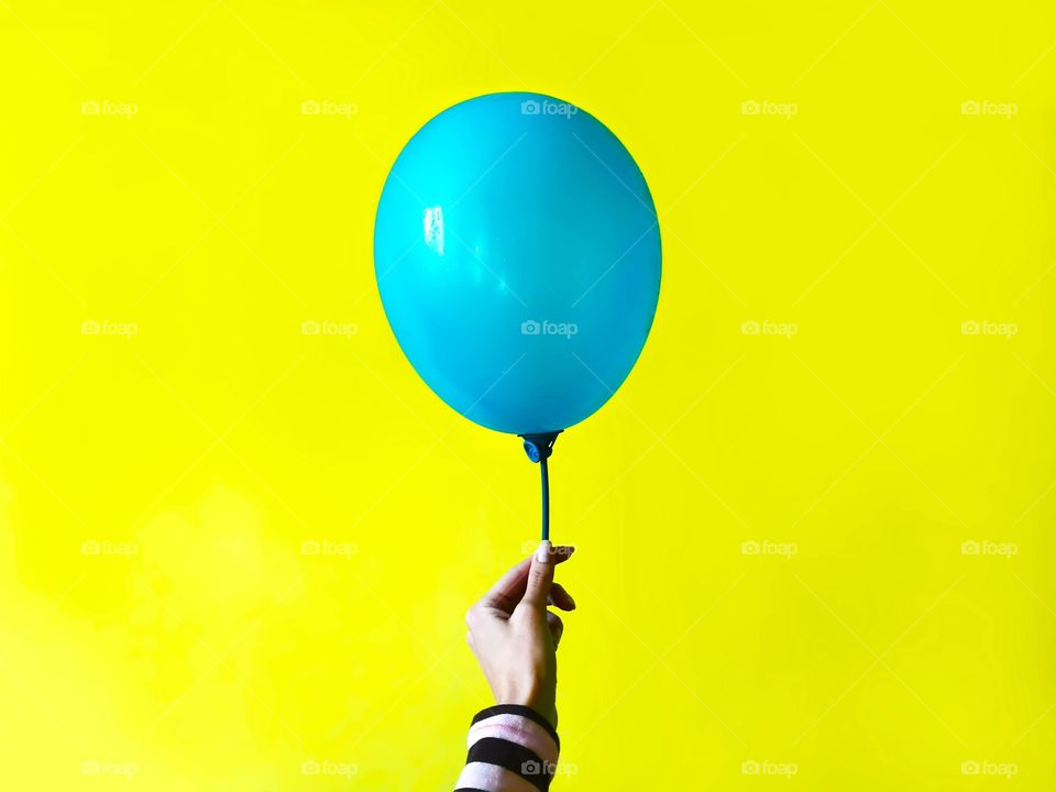 Blue party balloon 