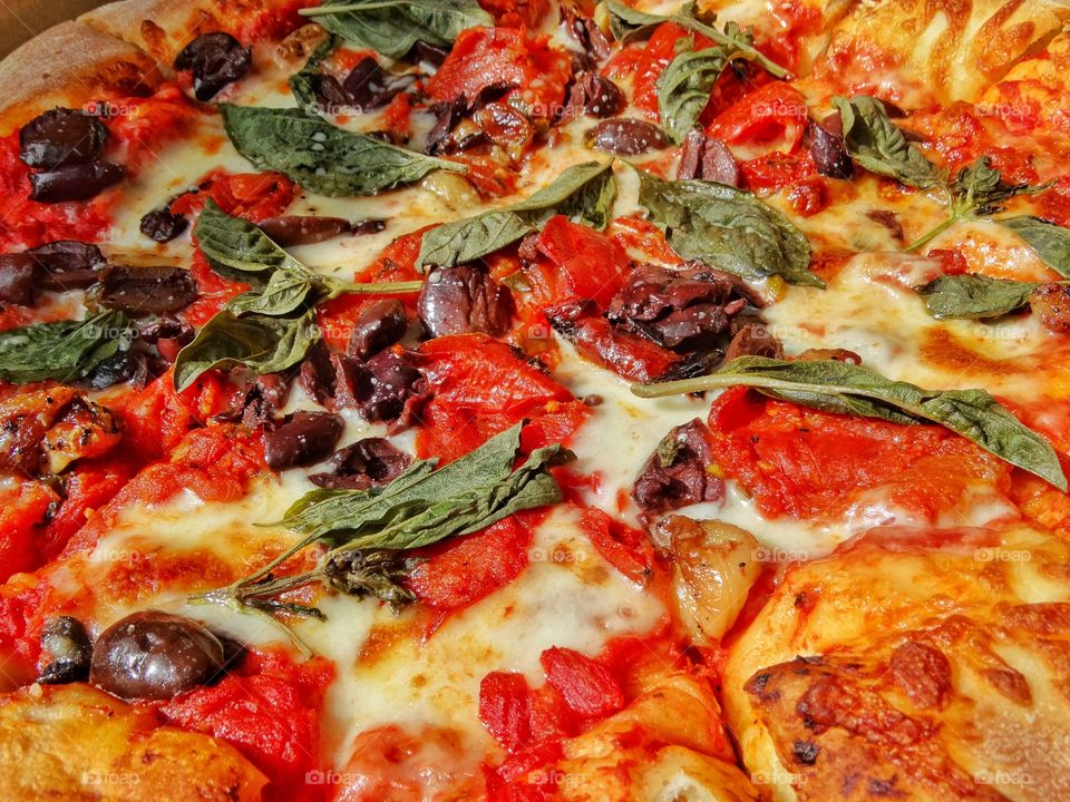 Pizza With Basil And Roasted Tomatoes
