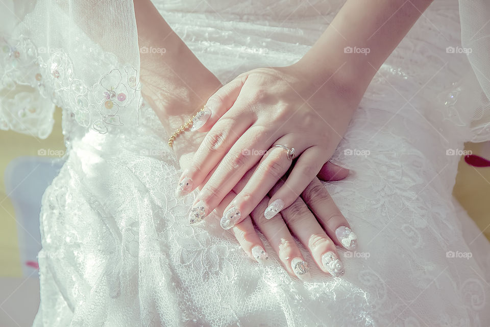 hands of bride