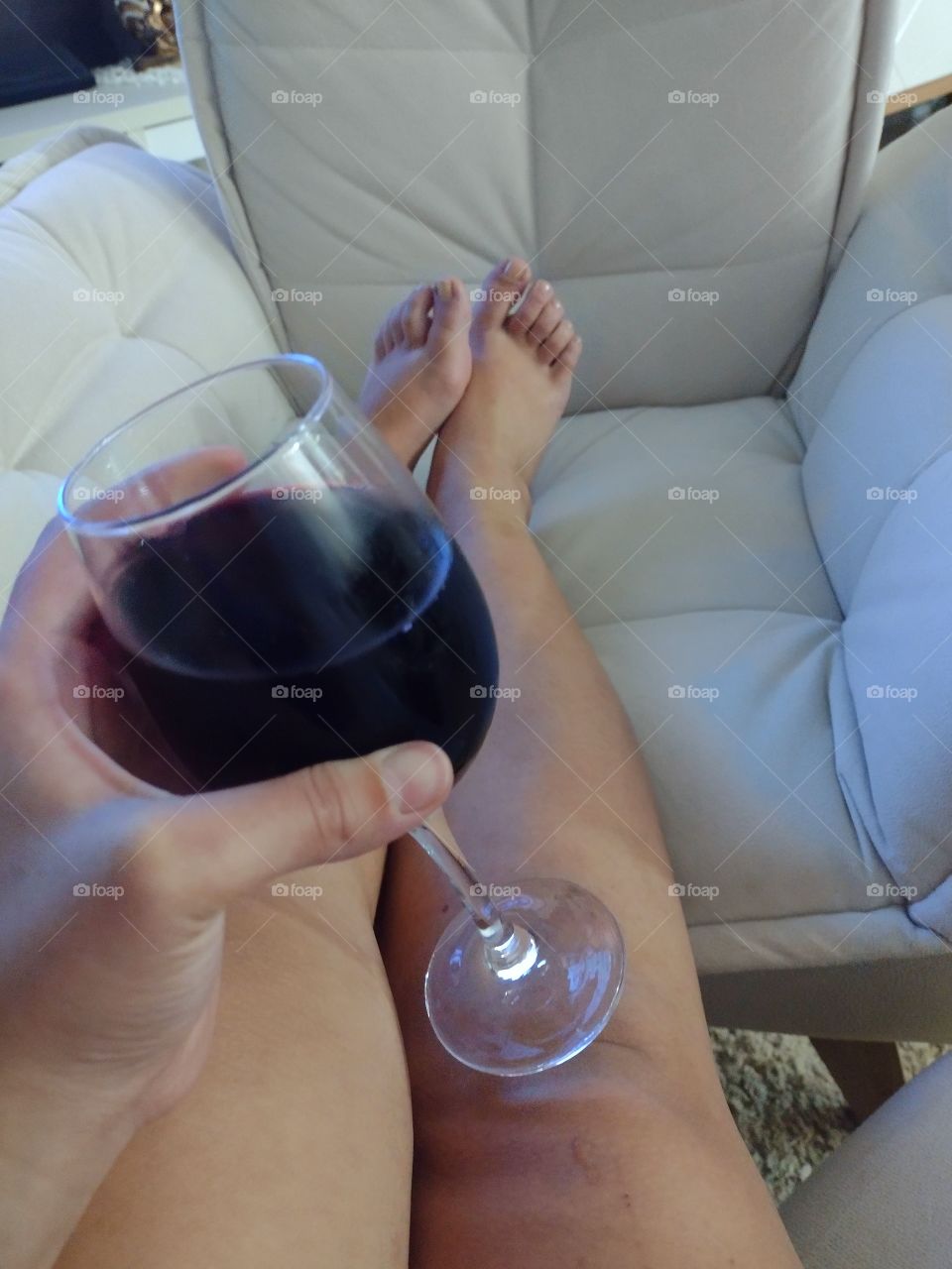 feet n wine 🍷