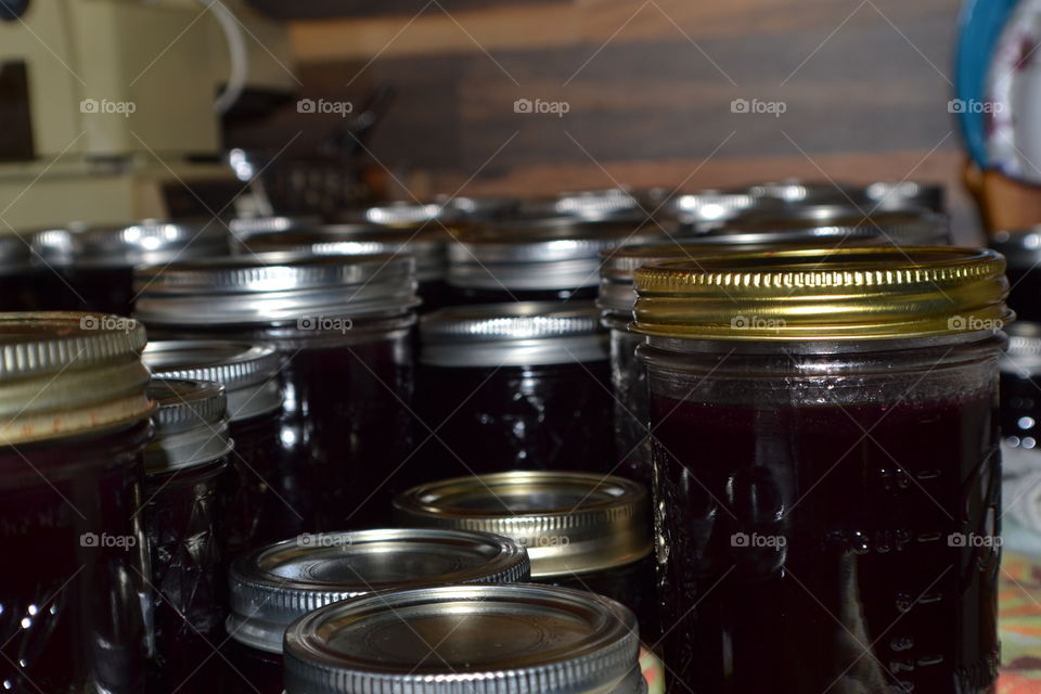 Making scuppernong jelly
