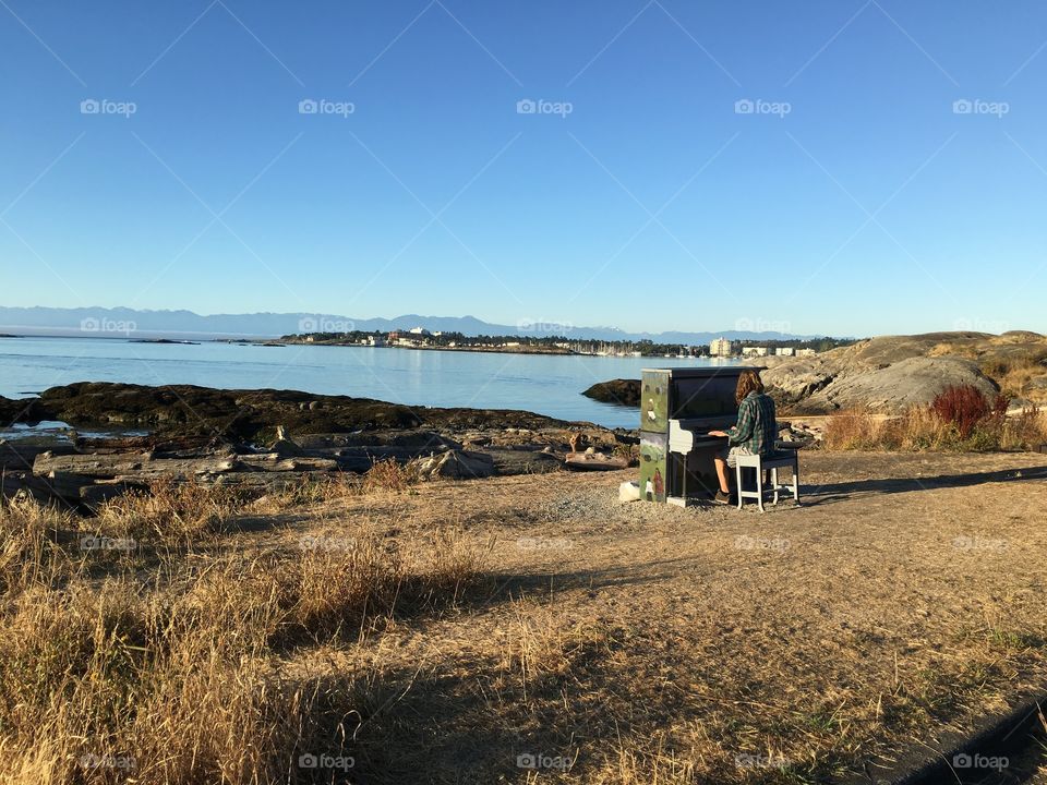 Piano by the beach