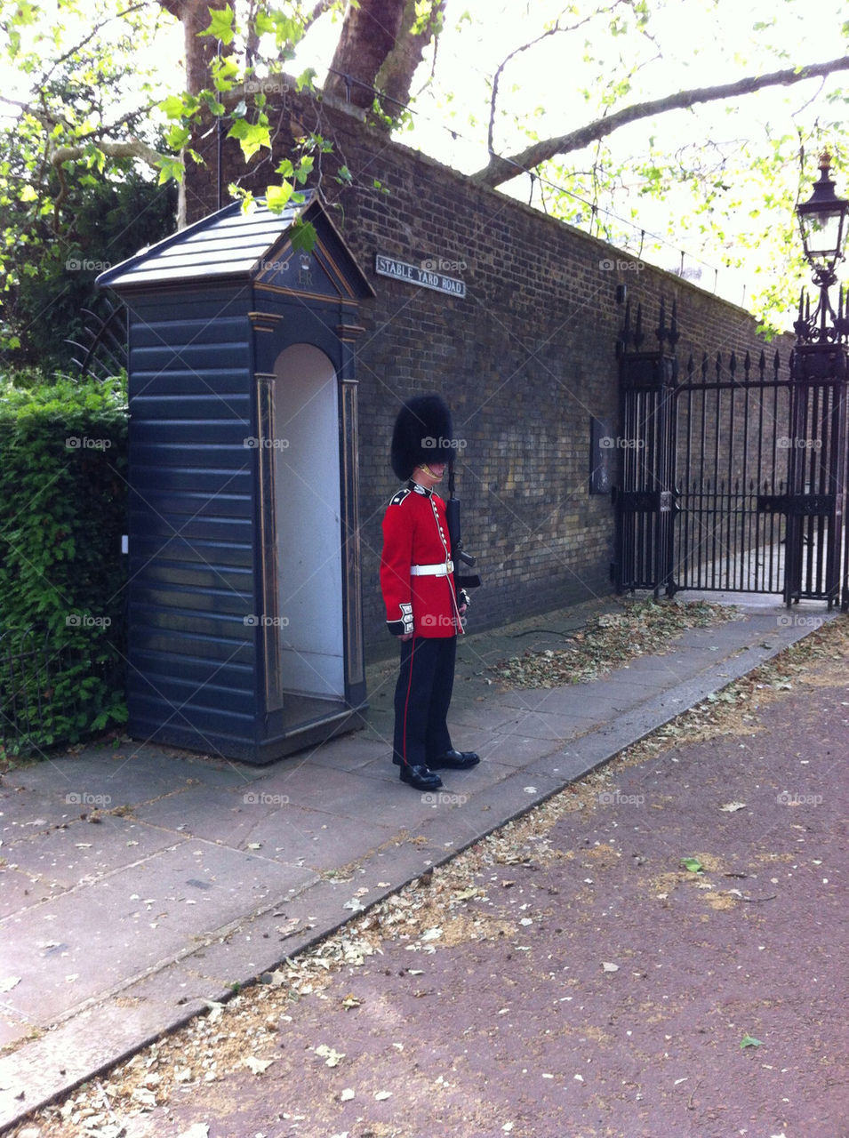 london guards westminster queen by wearevultures
