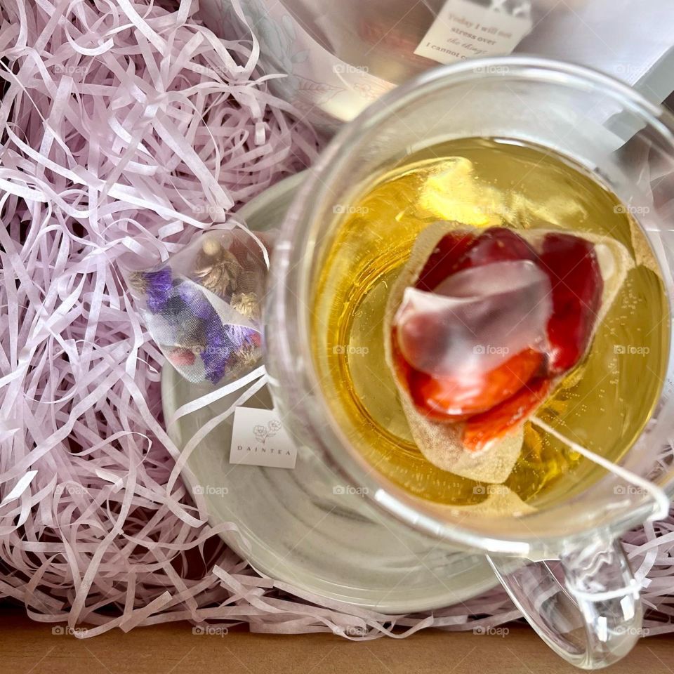 Calm & zen : self care with a good cup of tea