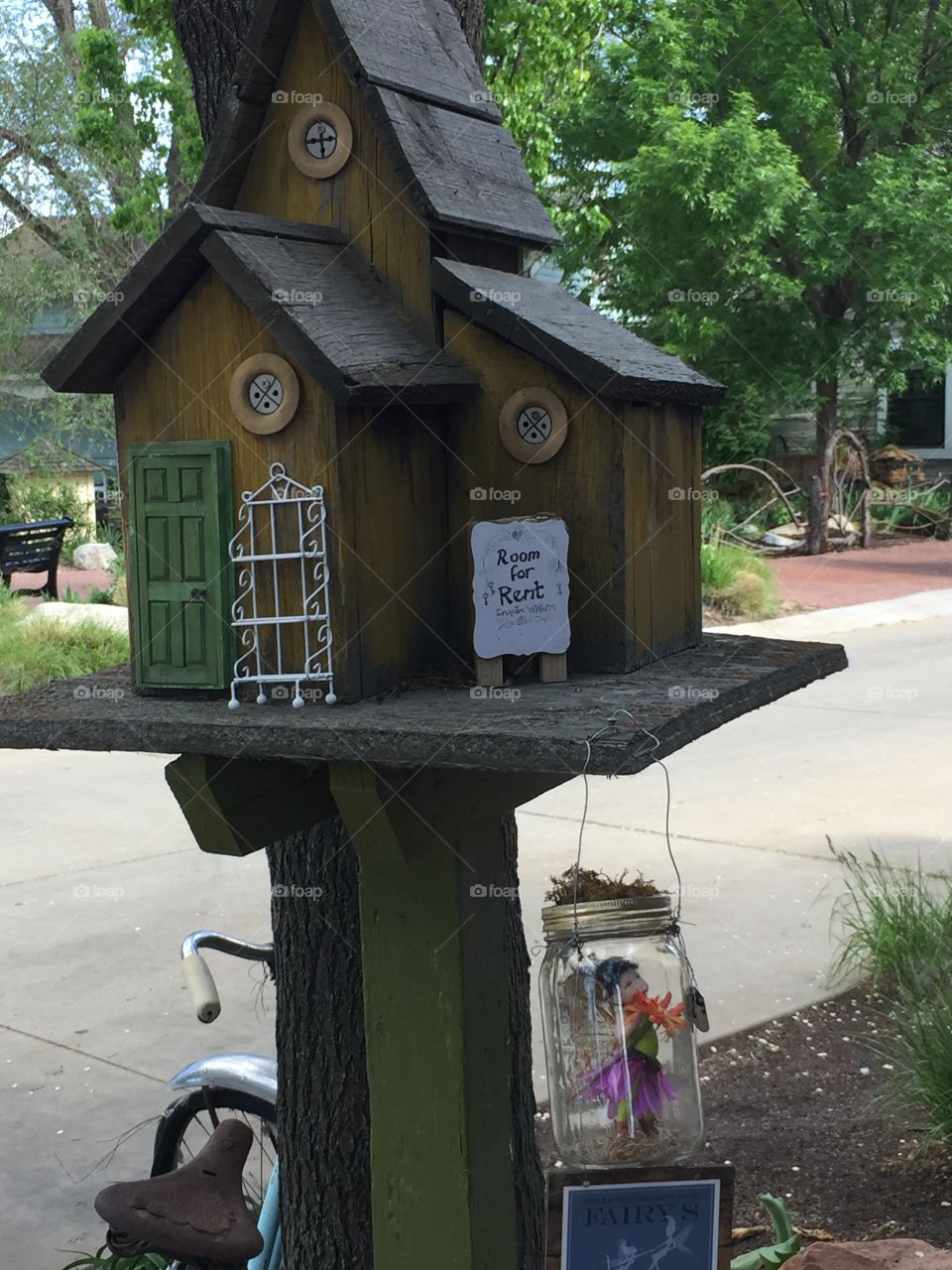 Fairy Quest. Room for Rent! Pixie Home. Fairy Homes & Gardens. Pixie Hollow and Gardens. Gardner Village, in West Jordan, Utah. @chelseamerkleyphotos - Copyright © CM Photography. May 2019. 