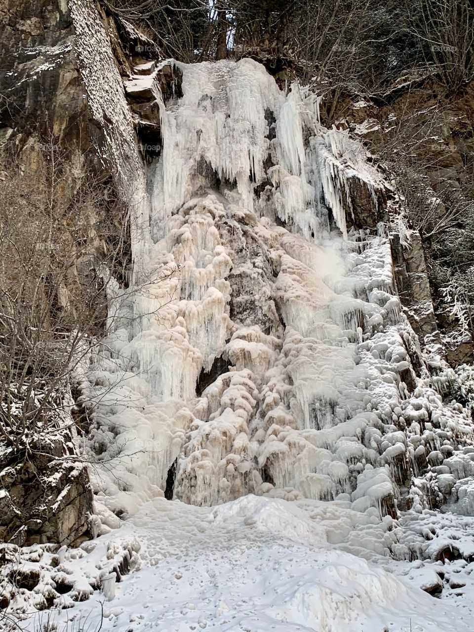 Frozen waterfall 