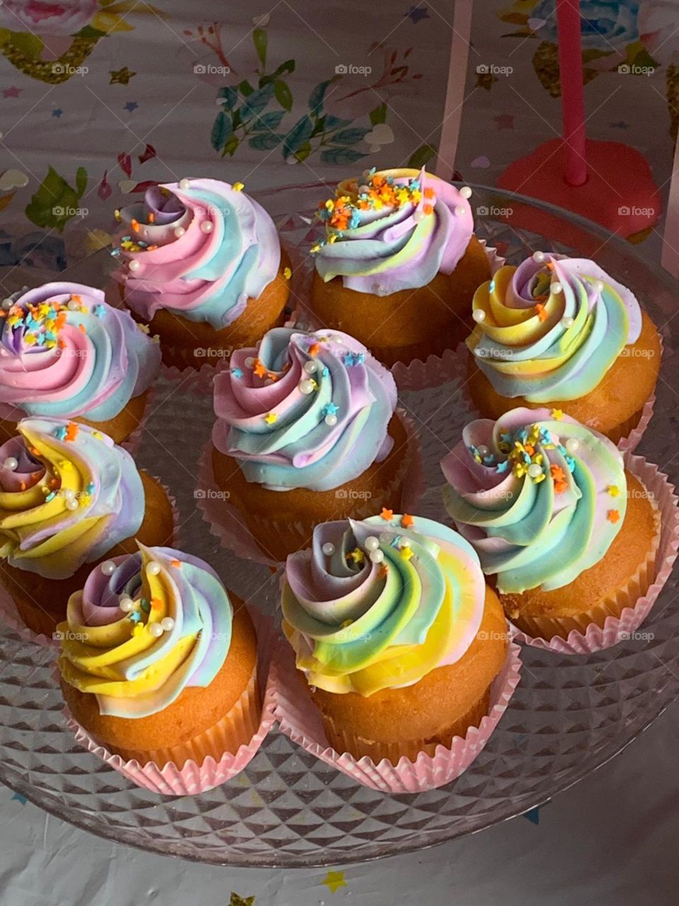 rainbow cupcakes 🧁