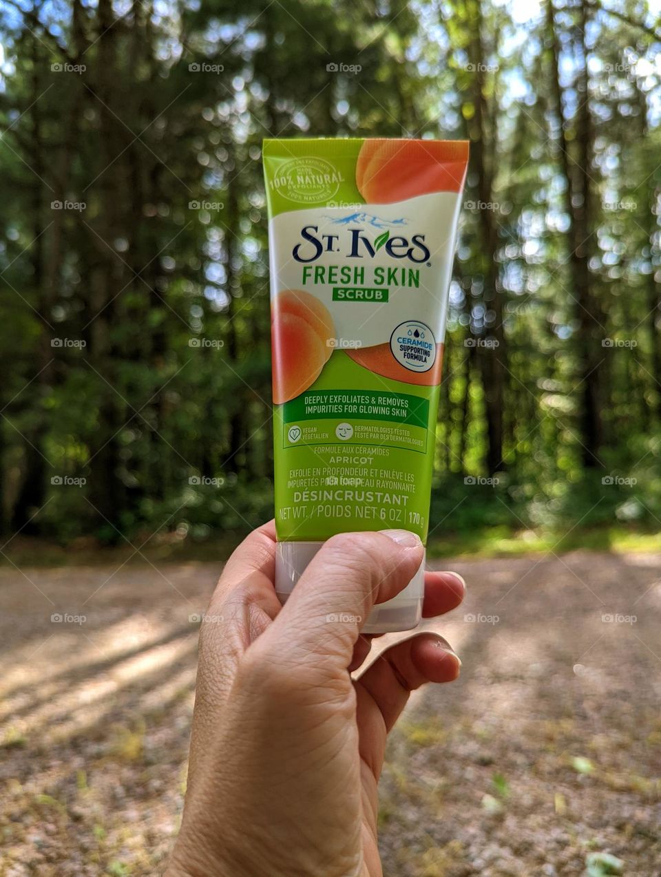 St.Ives fresh skin scrub