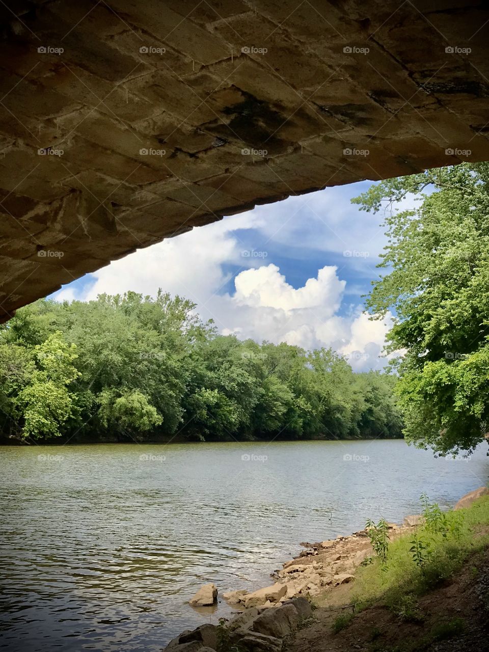Underneath the aqueduct 