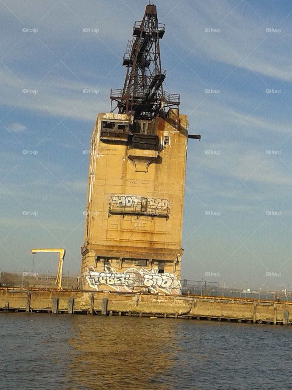 crane on the deleware