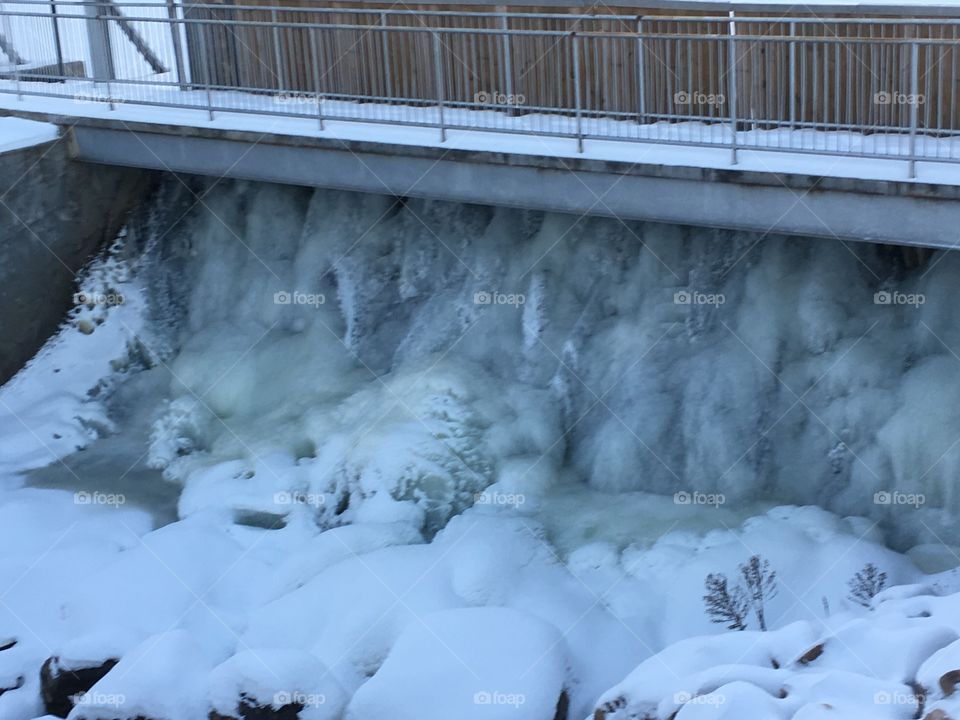 Frozen dam