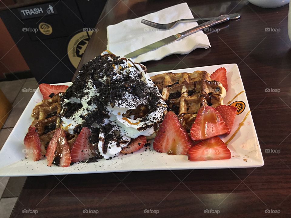 Waffles with Ice Cream and strawberries 