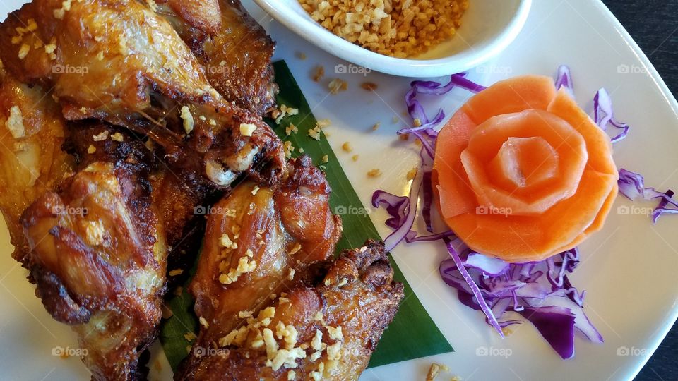 Garlic fried chicken wings