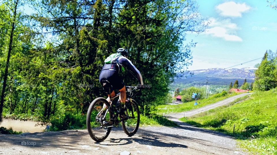 Sunny day on the mountains!. The photo was taken during the competition of Åre Extreme Challenge in Åre, Sweden.