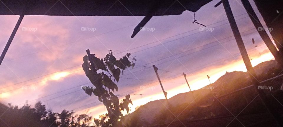 Atardecer Cartago Costa Rica Centroamérica propiedad Osvin