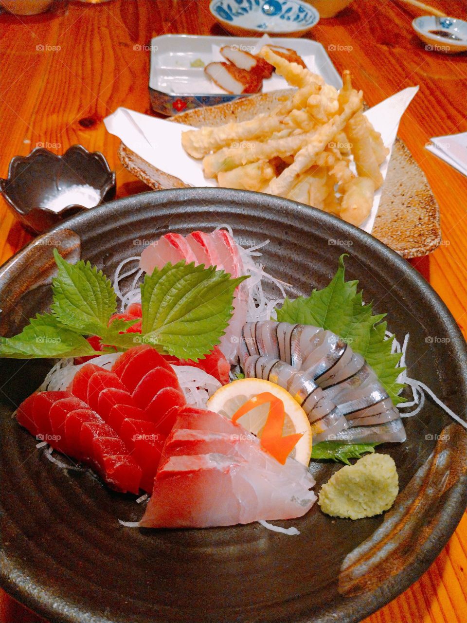 Assorted sashimi