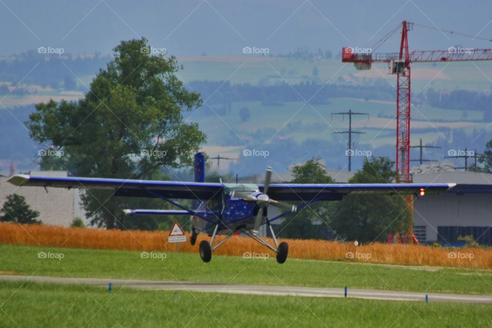 Small Plane Landing. Small Plane Landing
