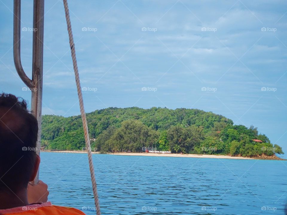 THE PURPOSE OF LIFE IS TO LIVE IT, TO TASTE IT, TO EXPERIENCE TO THE UTMOST, TO REACH OUT EAGERLY AND WITHOUT FEAR FOR NEWER AND RICHER EXPERIENCE.