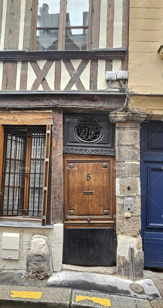 Porte ancienne à Rouen