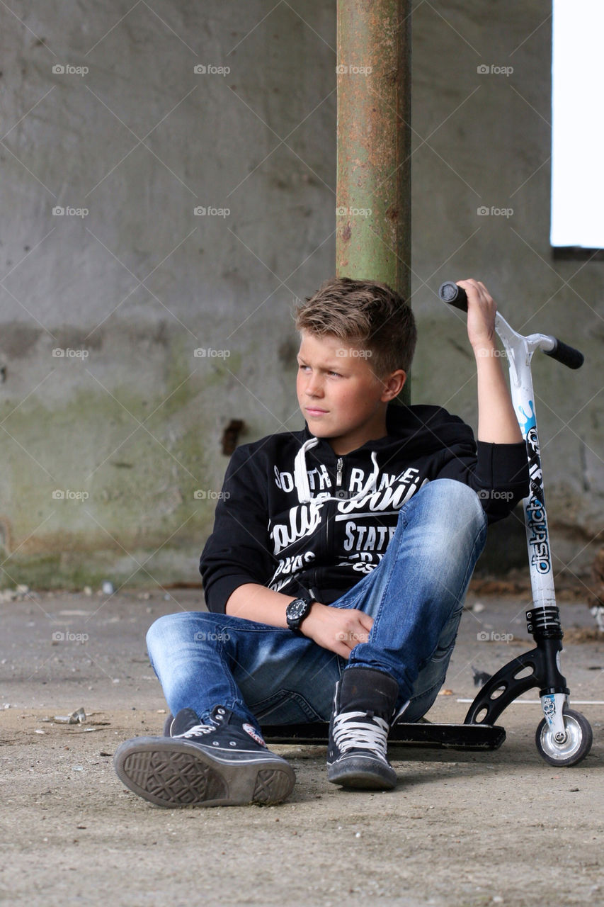 Waiting for a friend...