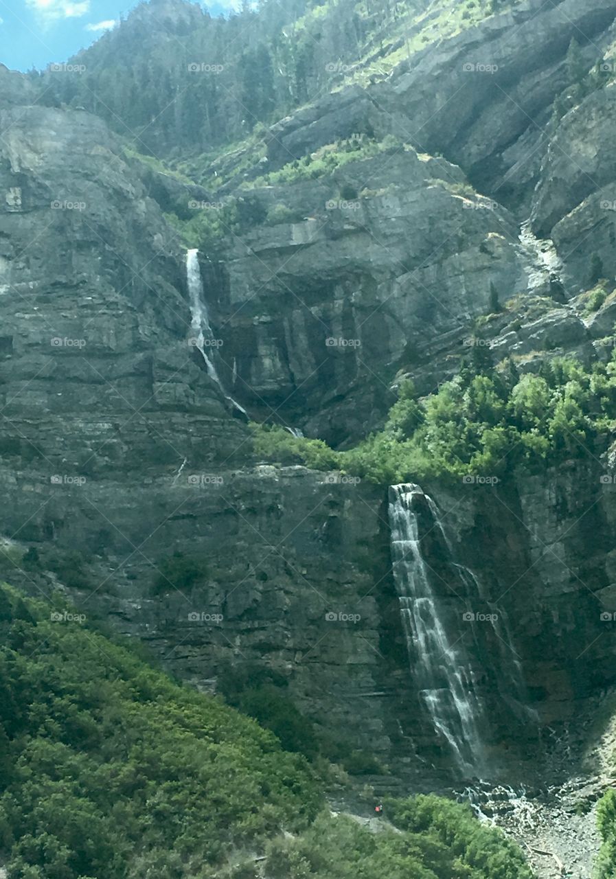 Sometimes you get lucky and your drive takes you right by a tall, great waterfall and the greenery below adds even more color.
