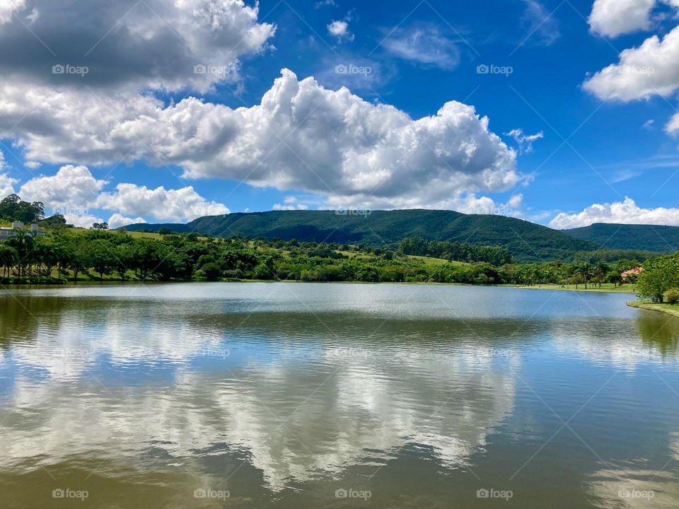 🇧🇷 A beleza da Serra do Japi a partir do Reserva da Serra!
Viva a natureza e os seus cenários. 

🇺🇸 The beauty of Serra do Japi from Reserva da Serra!
Experience nature and its settings.