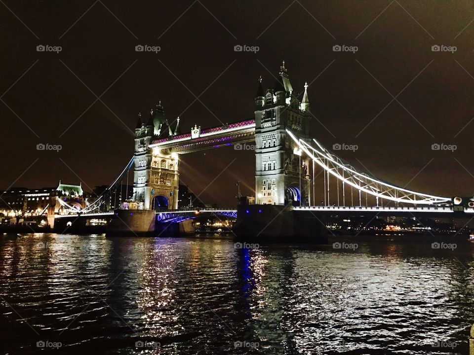 TOWER BRIDGE 