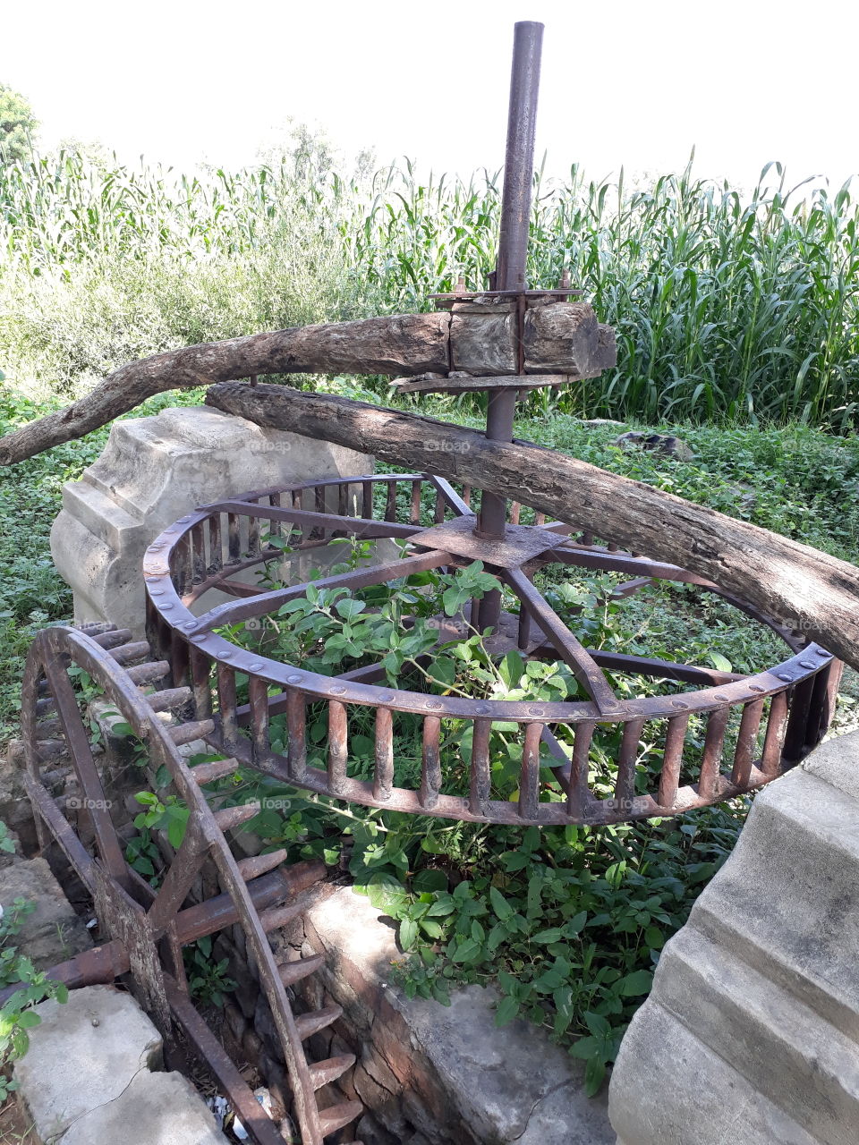 gears of old well