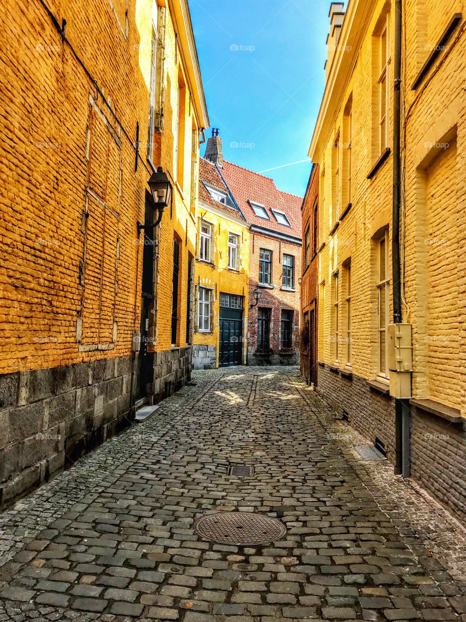 Alleyway in historic Ghent, Belgium