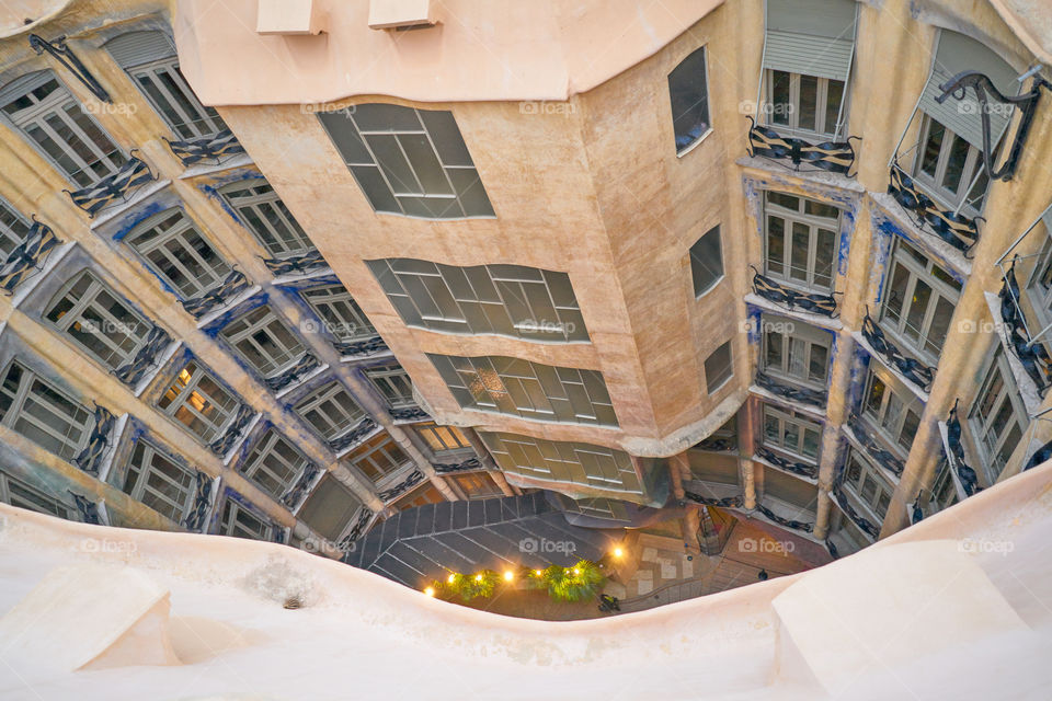 La Pedrera. Vista del Patio desde el terrado