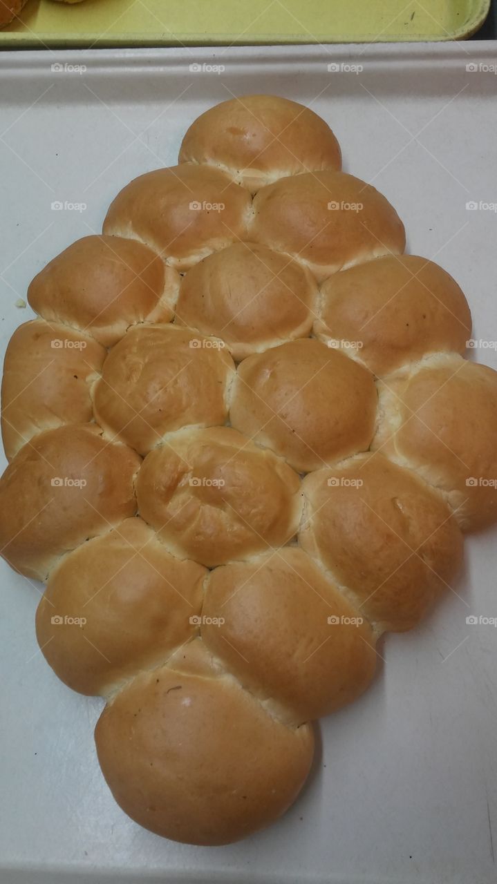 dinner rolls