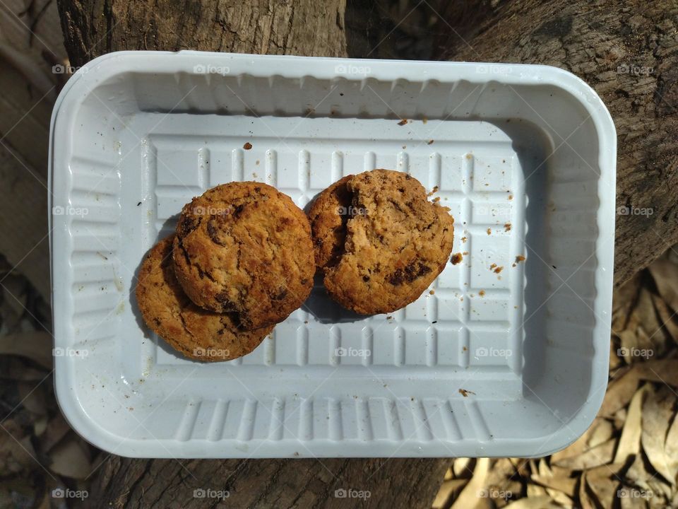 Cookies in a plat