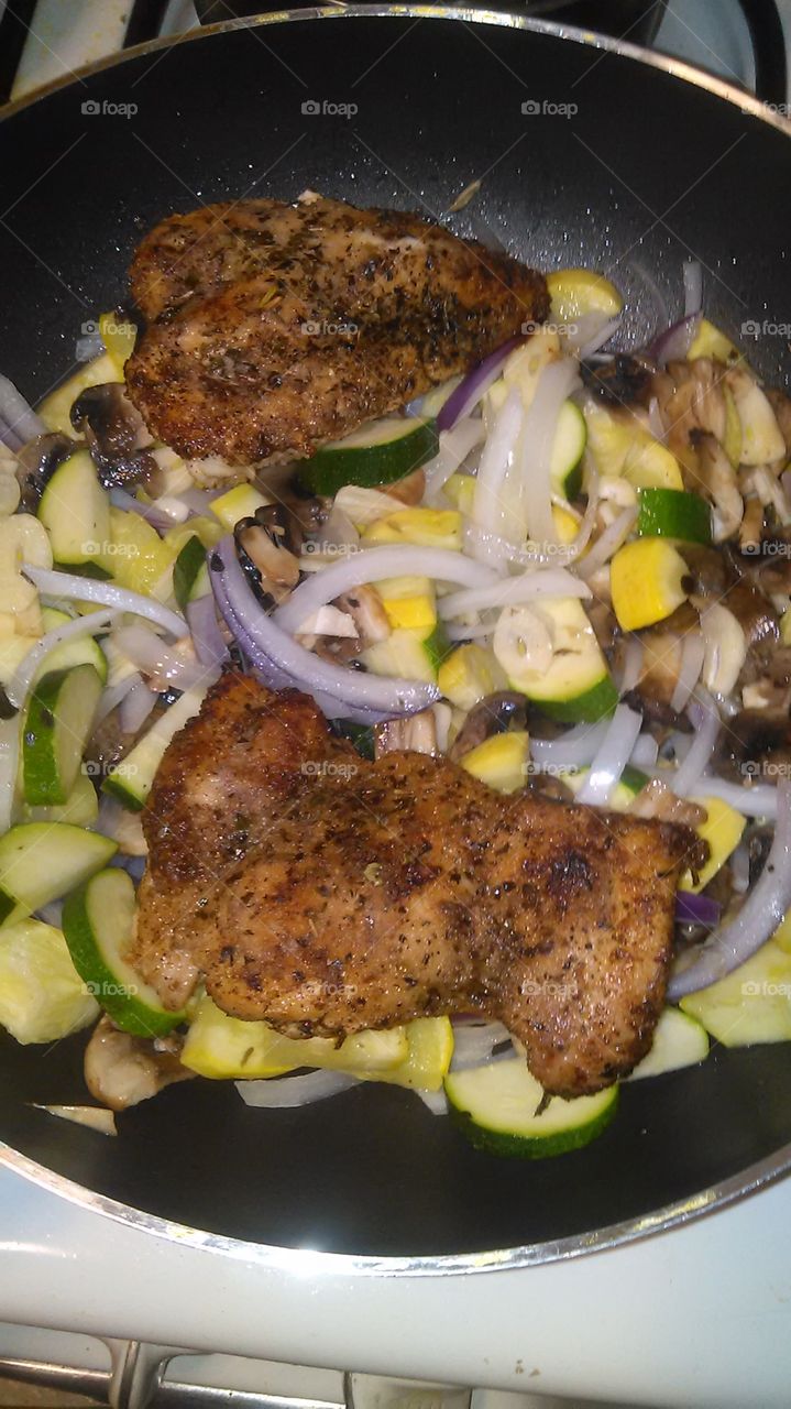 Chicken and vegetables. I try to eat healthy so I like my food to look appealing to the eye