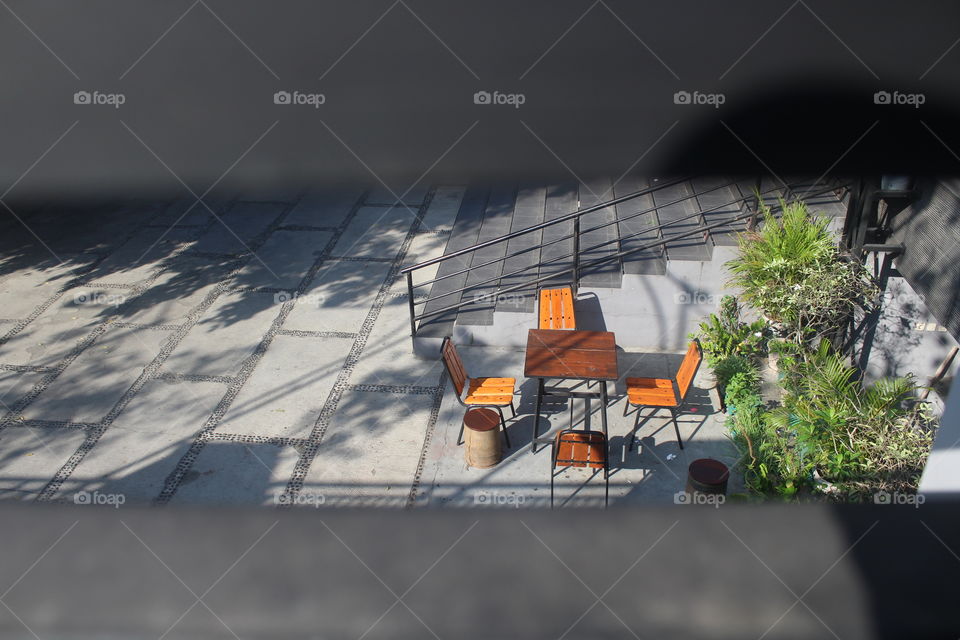 harmony chair and table view