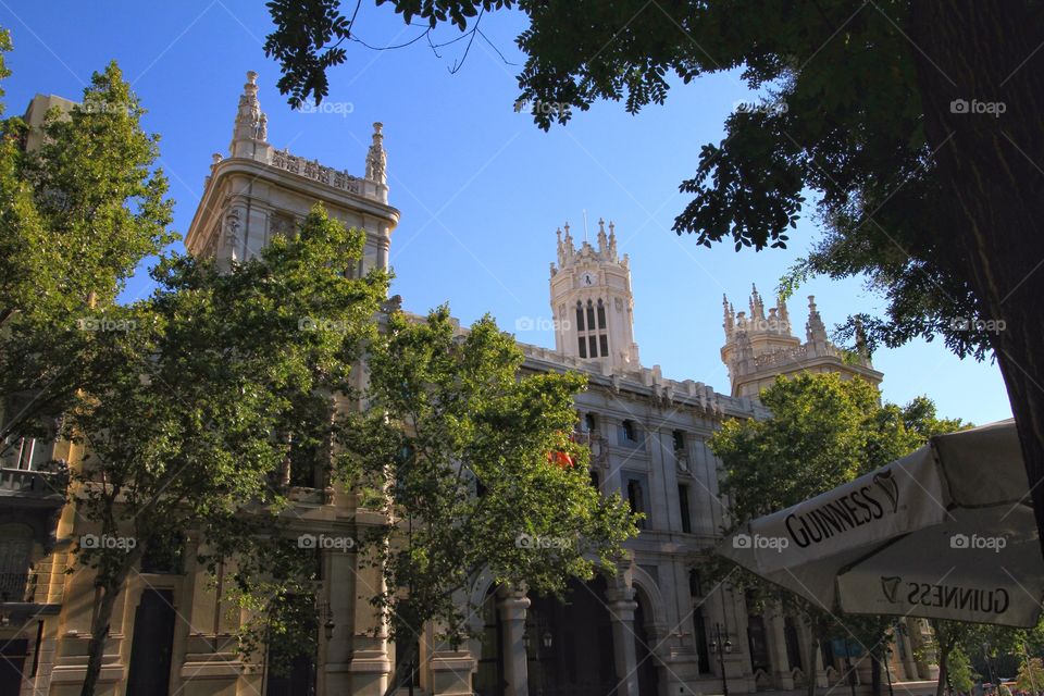 Sightseeing the streets of Madrid 