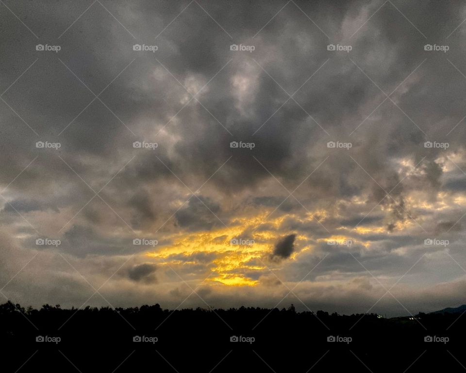 🌄🇺🇸 An extremely beautiful dawn in Jundiaí, interior of Brazil. Cheer the nature! / 🇧🇷 Um amanhecer extremamente bonito em Jundiaí, interior do Brasil. Viva a natureza