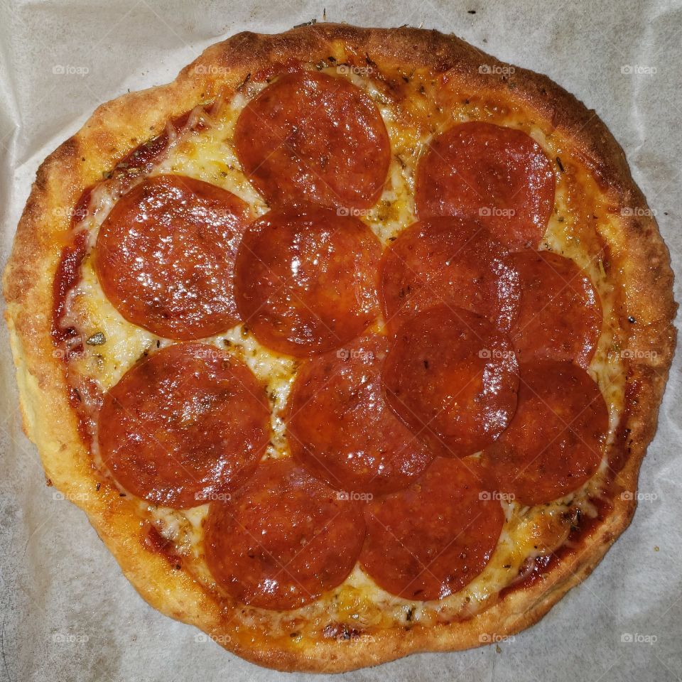 keto single serving pepperoni pizza