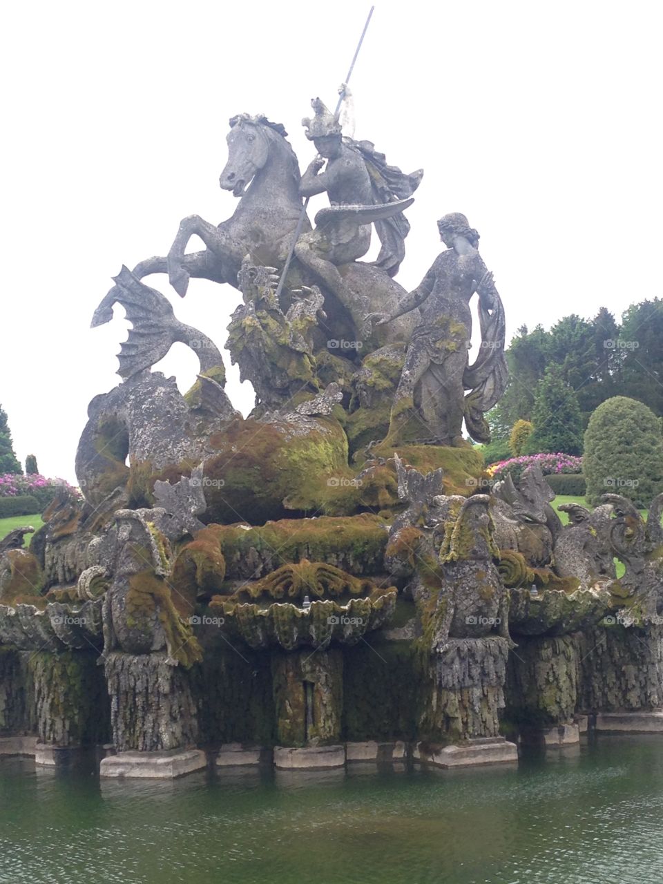 George and the dragon fountain 
