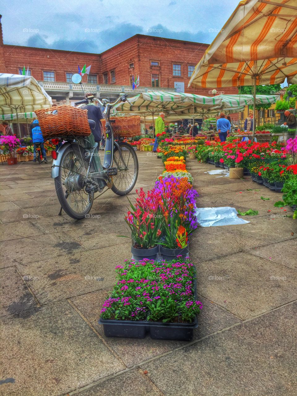 Open flower market
