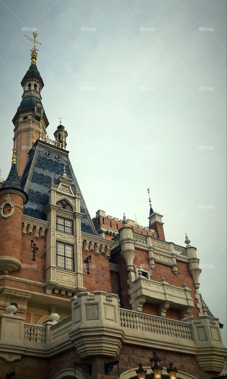 disneyland castle shanghai