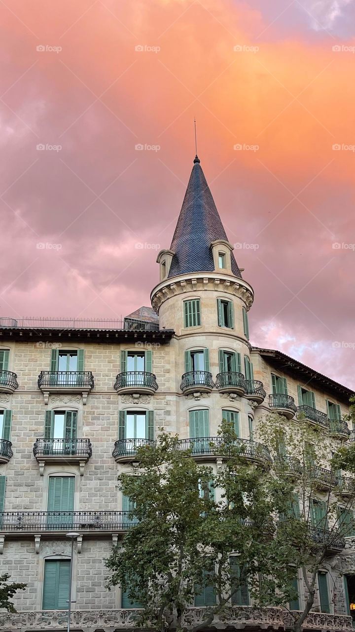 The calm before the storm. A normal sunset in the city of Barcelona. 