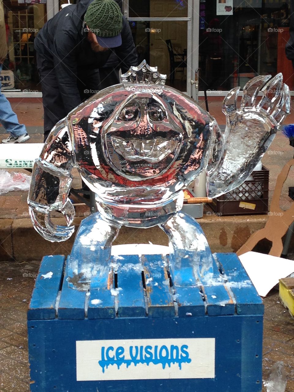 Ice carving