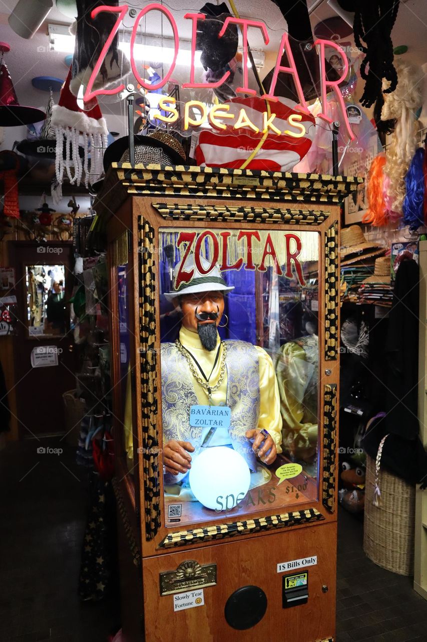 Zoltar machine