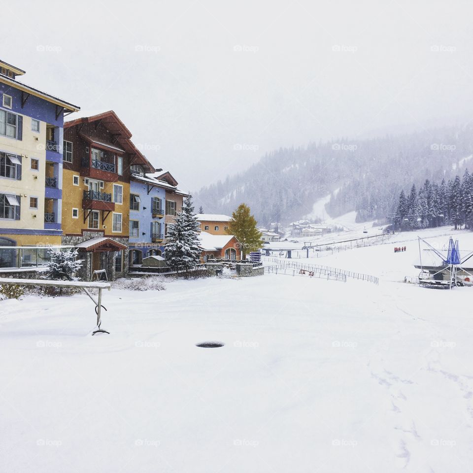 Snowing at Sun Peaks resort! 